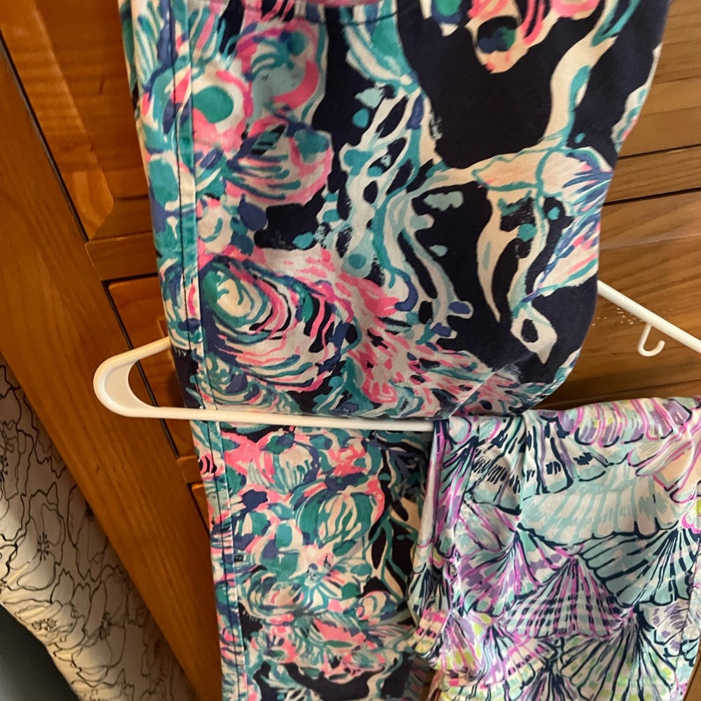 Colorful Patterned Shorts - Picture 3 of 5